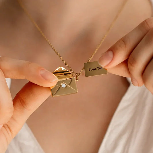 Lettre à Moi-Même – Collier Gravé